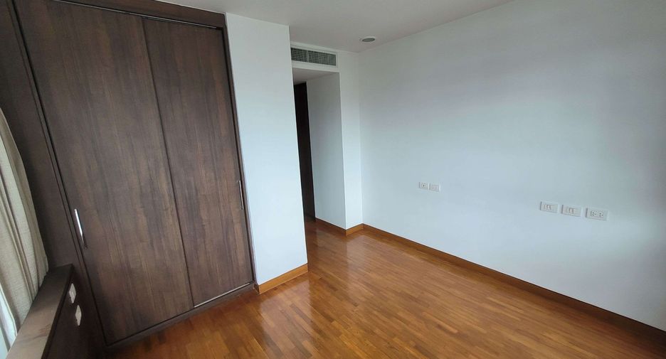 ให้เช่า 3 ห้องนอน คอนโด ใน วัฒนา, กรุงเทพฯ