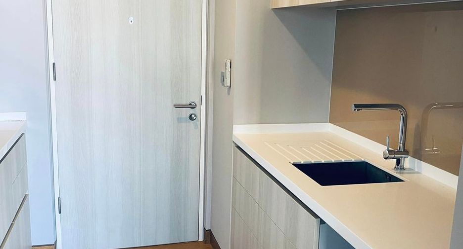 For rent and for sale 1 bed condo in Khlong Toei, Bangkok