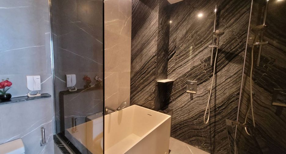 For rent 1 bed condo in Watthana, Bangkok