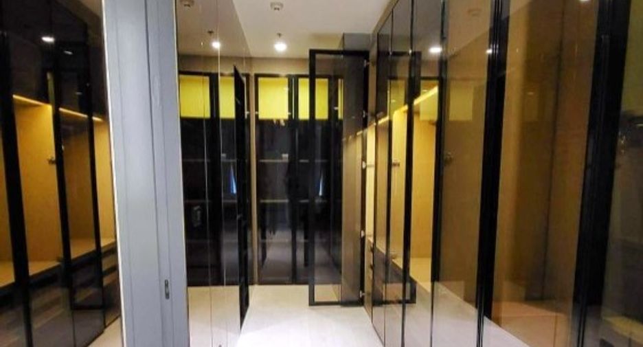 À louer 2 chambres condo à Pathum Wan, Bangkok