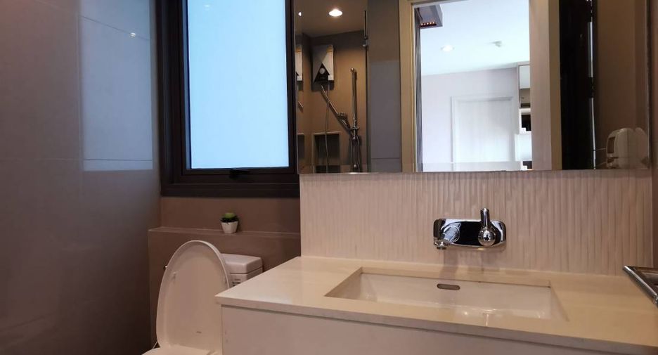 Condo en alquiler de 2 habitaciones en Khlong Toei, Bangkok