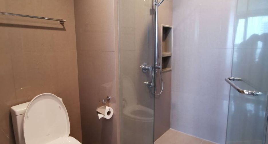Condo en alquiler de 2 habitaciones en Khlong Toei, Bangkok