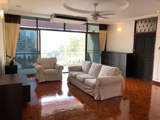 For rent 3 bedrooms condo in Watthana, Bangkok