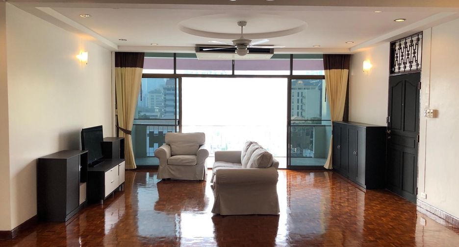 For rent 3 bedrooms condo in Watthana, Bangkok