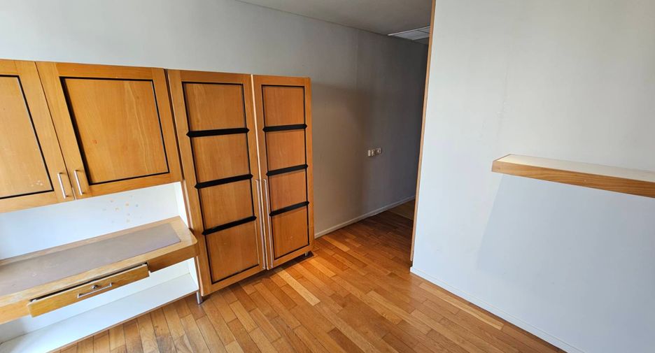 For rent 4 ベッドルーム condo in Khlong Toei, Bangkok