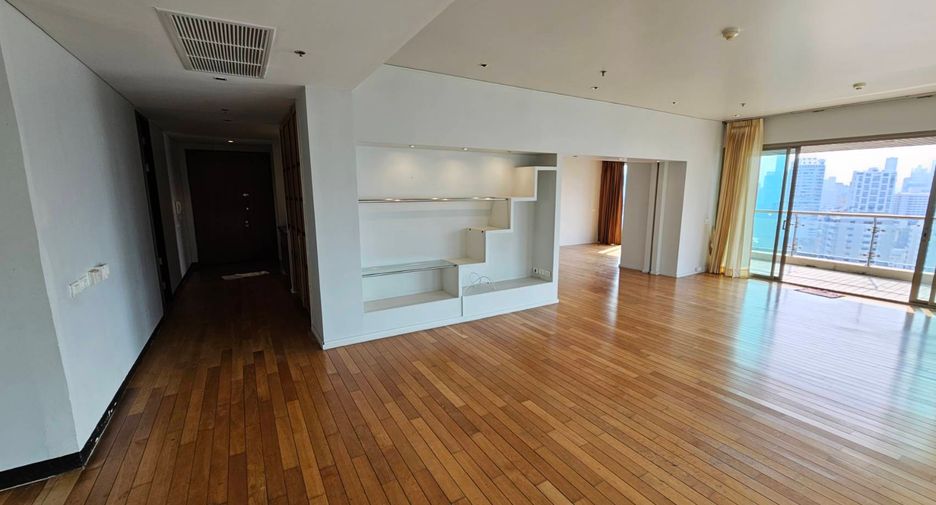 For rent 4 ベッドルーム condo in Khlong Toei, Bangkok