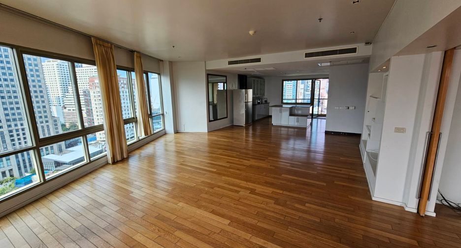 For rent 4 ベッドルーム condo in Khlong Toei, Bangkok