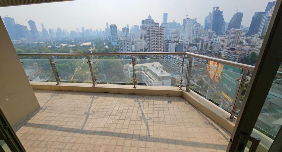 For rent 4 ベッドルーム condo in Khlong Toei, Bangkok