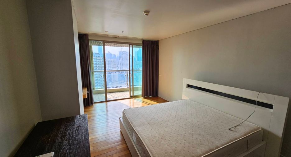 For rent 4 ベッドルーム condo in Khlong Toei, Bangkok