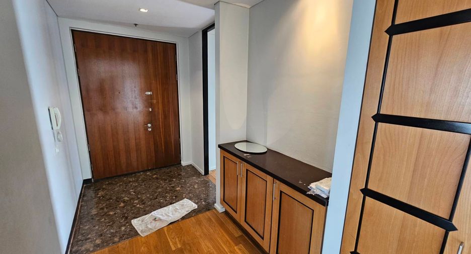 For rent 4 ベッドルーム condo in Khlong Toei, Bangkok
