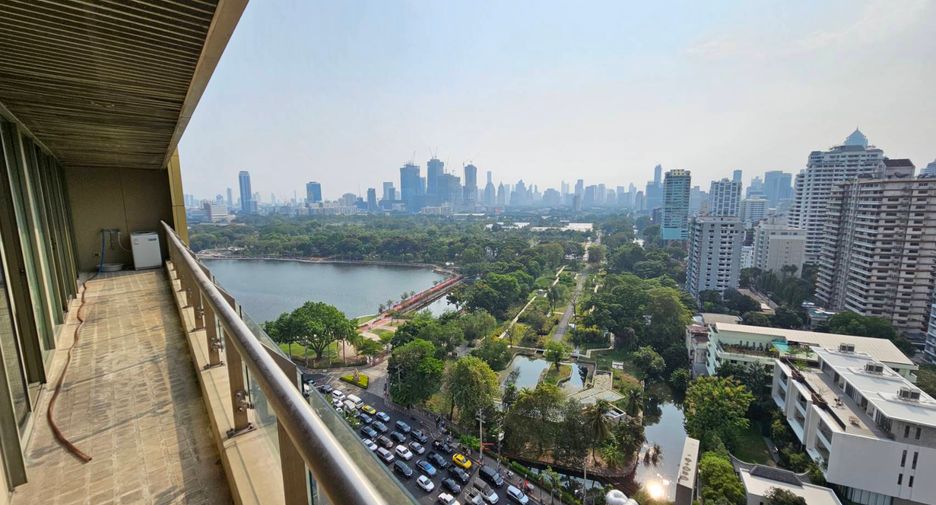 For rent 4 ベッドルーム condo in Khlong Toei, Bangkok