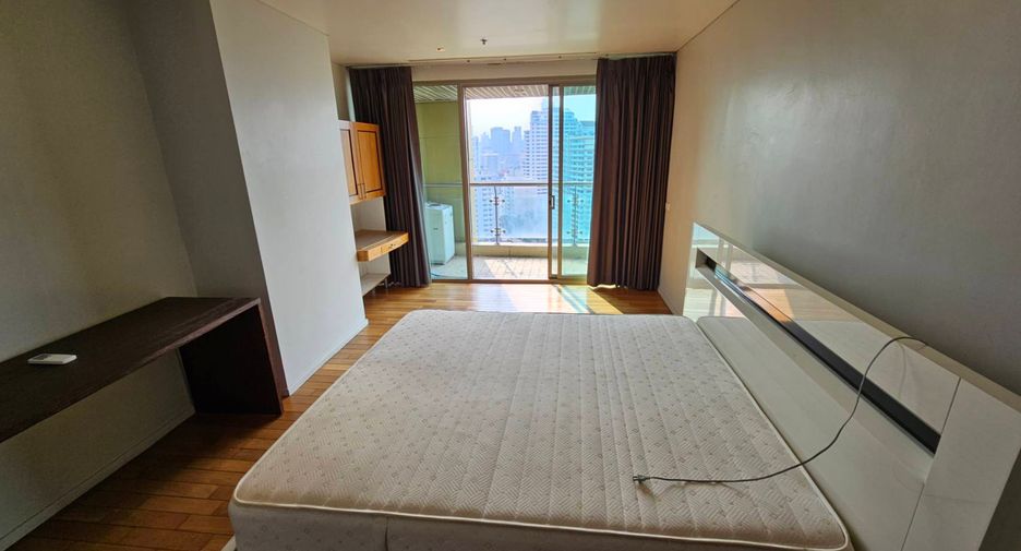 For rent 4 ベッドルーム condo in Khlong Toei, Bangkok