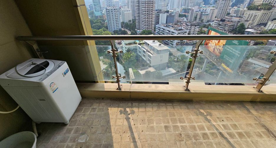 For rent 4 ベッドルーム condo in Khlong Toei, Bangkok