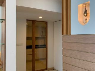 For rent 2 bedrooms condo in Pathum Wan, Bangkok
