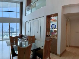 For rent 2 bedrooms condo in Pathum Wan, Bangkok