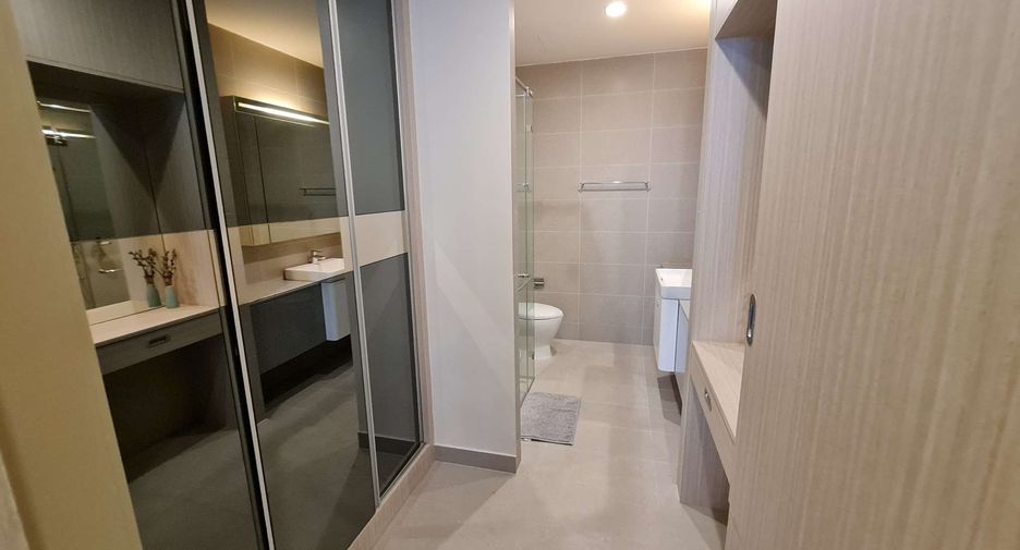 À louer 2 chambres condo à Pathum Wan, Bangkok