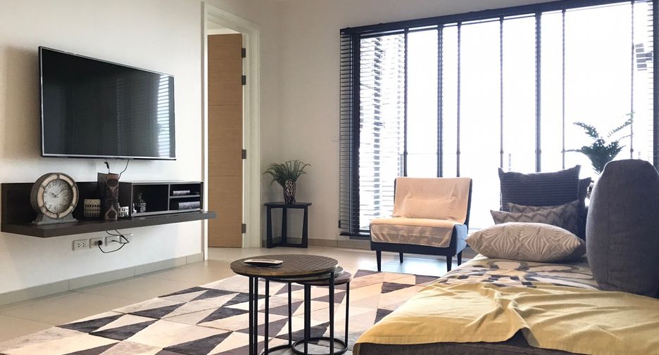 For rent 2 bedrooms condo in Khlong Toei, Bangkok