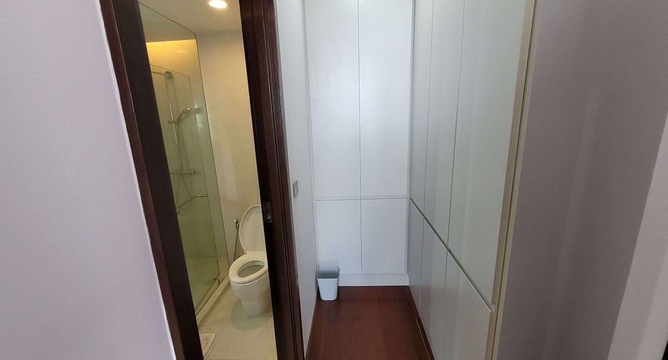 For rent and for sale 2 bedrooms condo in Watthana, Bangkok