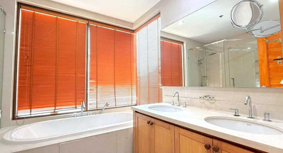 Wohnung zur Miete mit 2 Zimmer in Khlong Toei, Bangkok