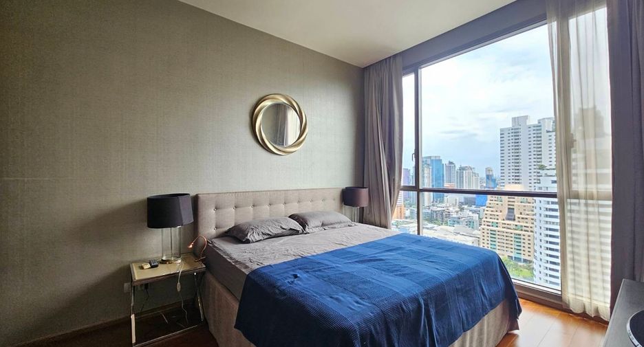For rent 2 bedrooms condo in Watthana, Bangkok