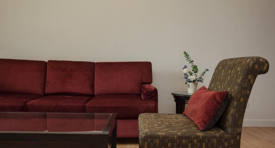 For rent 3 bedrooms condo in Khlong Toei, Bangkok