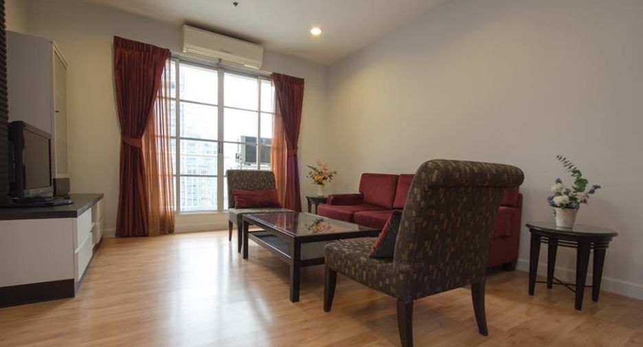 For rent 3 bedrooms condo in Khlong Toei, Bangkok