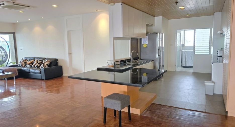For rent 3 bedrooms condo in Watthana, Bangkok
