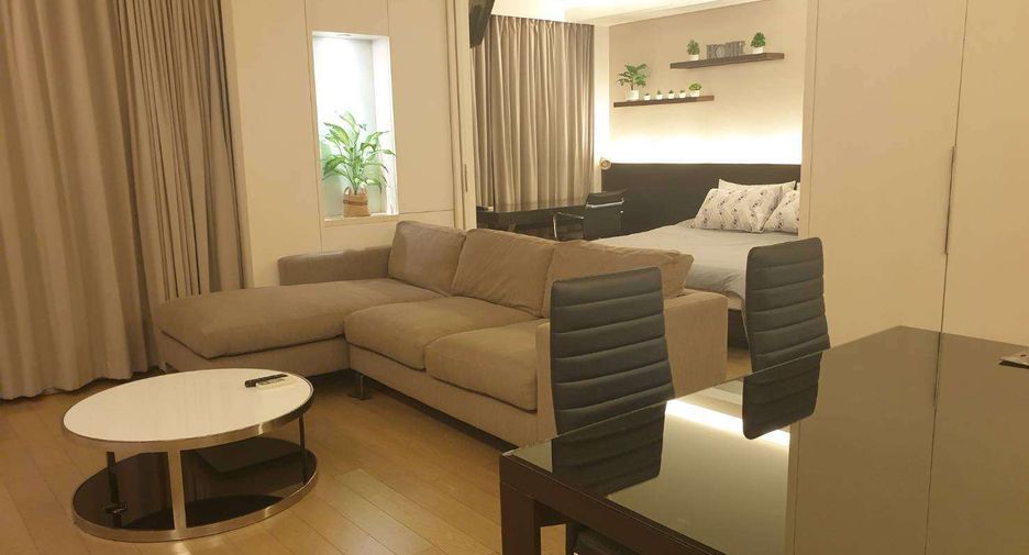 For rent 1 bed condo in Khlong Toei, Bangkok