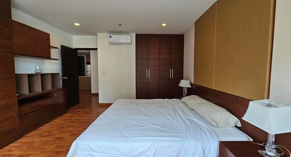 For rent 1 bed condo in Pathum Wan, Bangkok