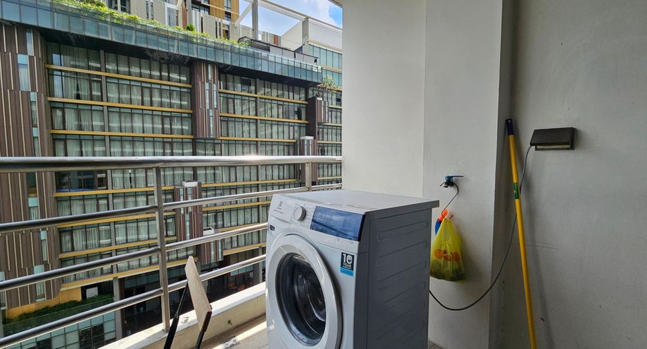 For rent 1 bed condo in Pathum Wan, Bangkok