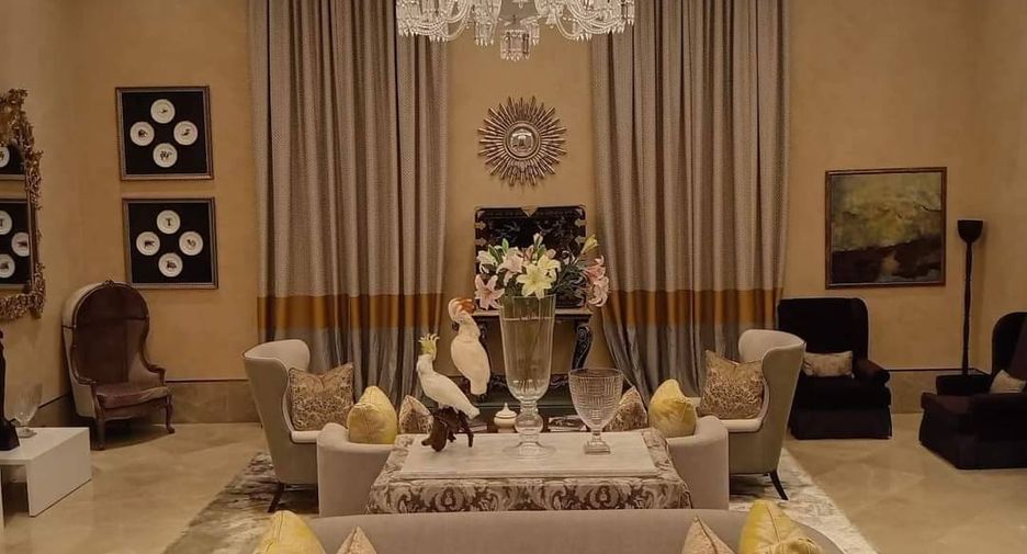 Condo en alquiler y en venta de 2 habitaciones en Khlong Toei, Bangkok