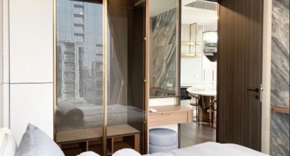For rent 2 bedrooms condo in Khlong Toei, Bangkok