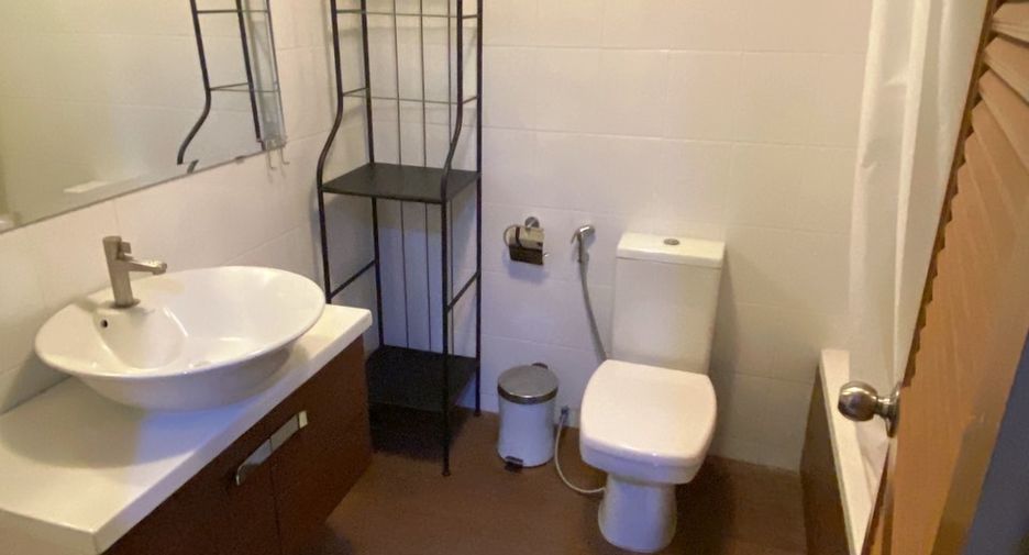 For rent and for sale 2 bedrooms condo in Khlong Toei, Bangkok