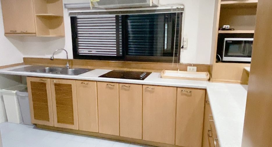 For rent and for sale 2 bedrooms condo in Khlong Toei, Bangkok