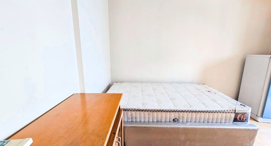For rent 2 bedrooms condo in Sathon, Bangkok