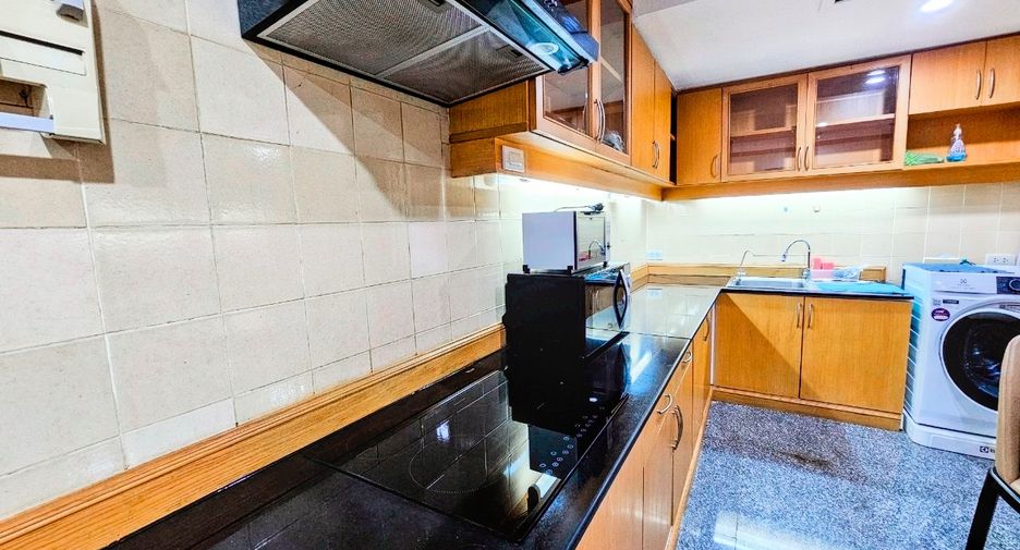 For rent 2 bedrooms condo in Sathon, Bangkok