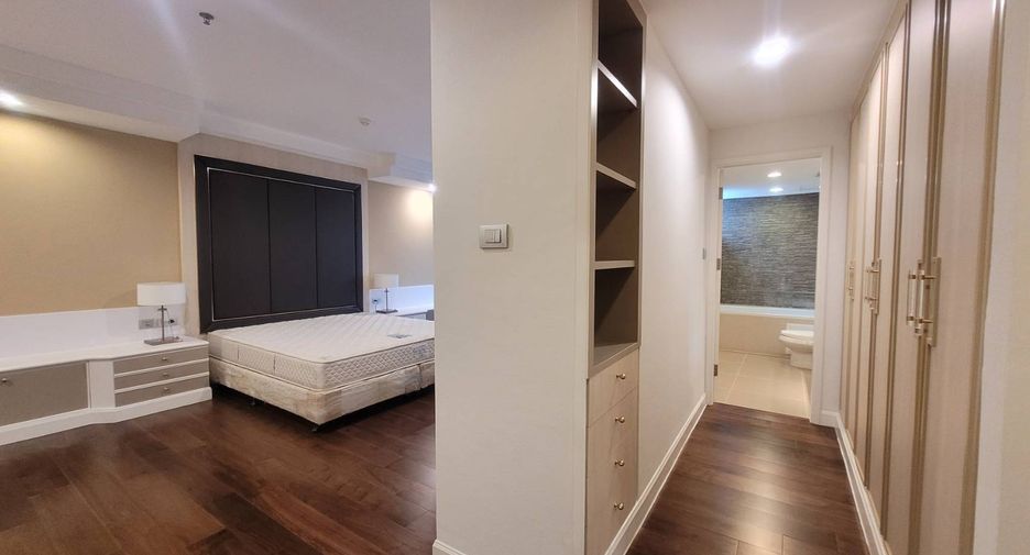 À louer 3 chambres condo à Khlong Toei, Bangkok