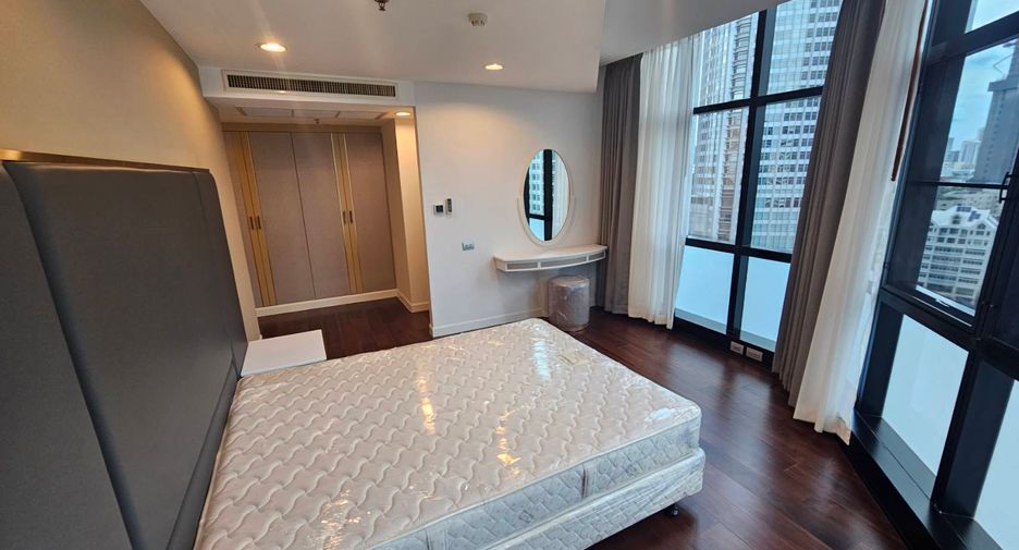 À louer 3 chambres condo à Khlong Toei, Bangkok