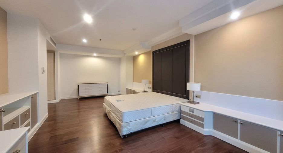 À louer 3 chambres condo à Khlong Toei, Bangkok