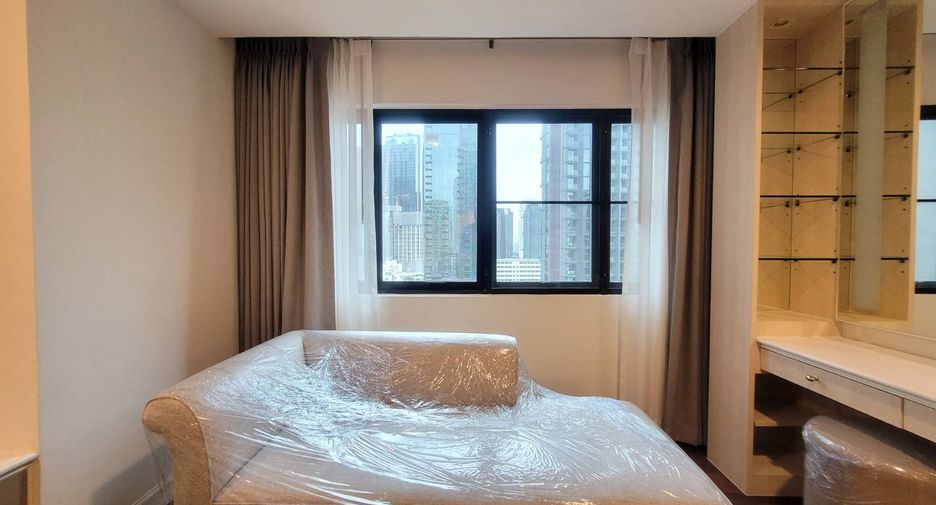 À louer 3 chambres condo à Khlong Toei, Bangkok