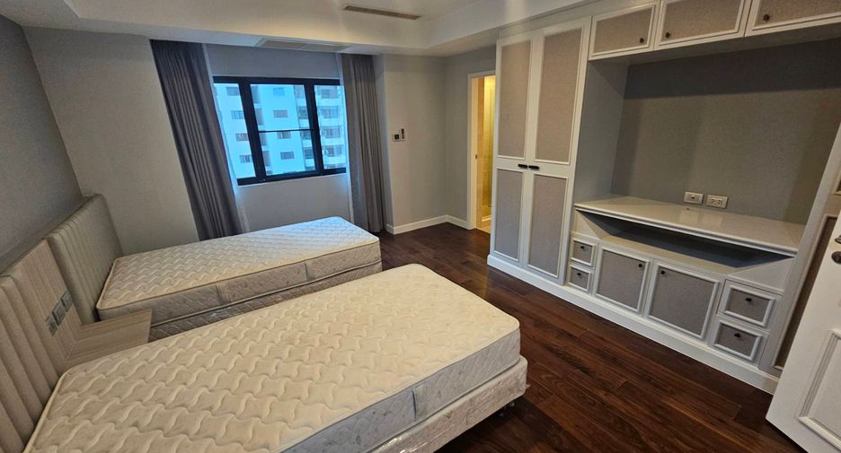 À louer 3 chambres condo à Khlong Toei, Bangkok