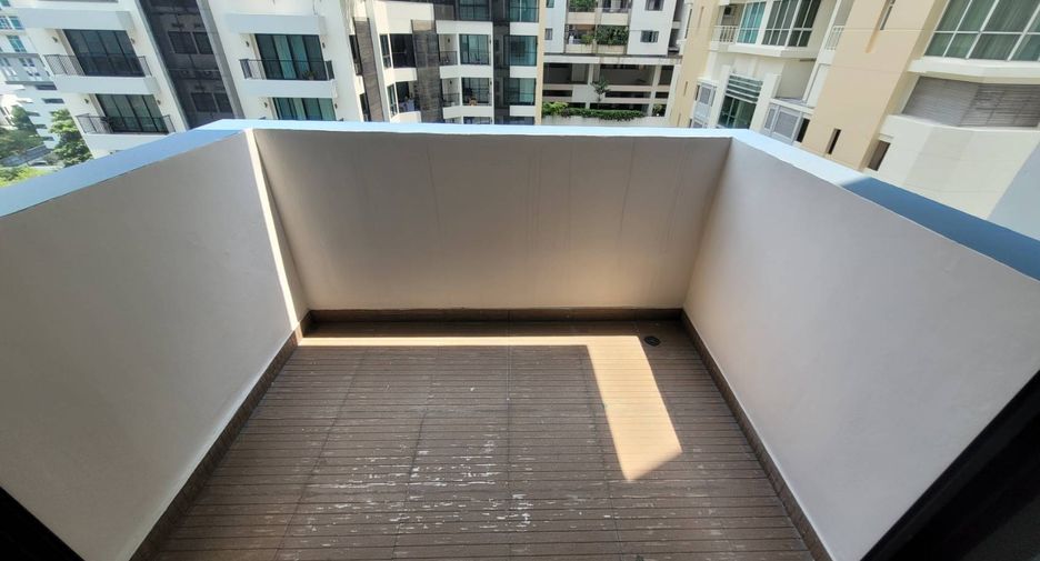 ให้เช่า 3 ห้องนอน คอนโด ใน คลองเตย, กรุงเทพฯ