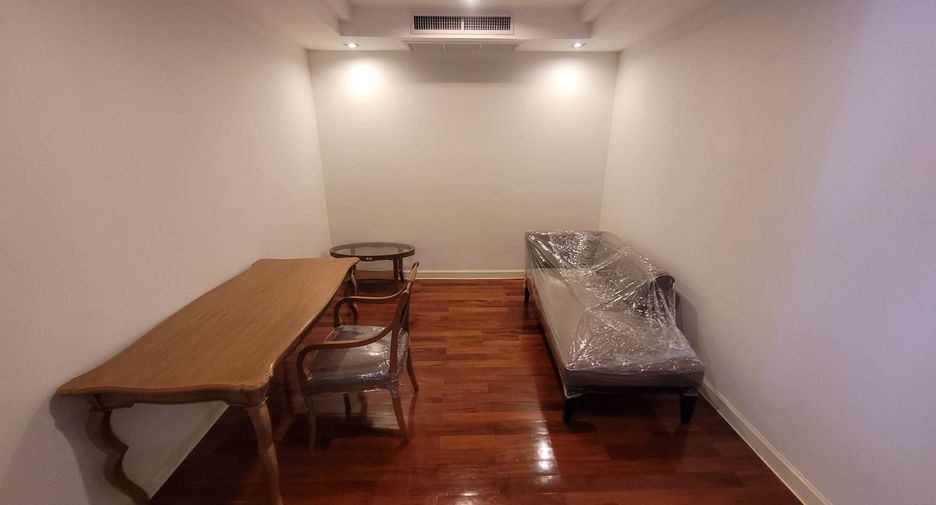 ให้เช่า 3 ห้องนอน คอนโด ใน คลองเตย, กรุงเทพฯ
