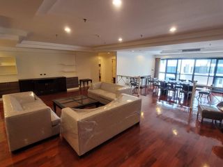For rent 3 bedrooms condo in Khlong Toei, Bangkok
