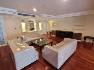 For rent 3 bedrooms condo in Khlong Toei, Bangkok