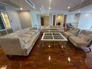 For rent 3 bedrooms condo in Khlong Toei, Bangkok