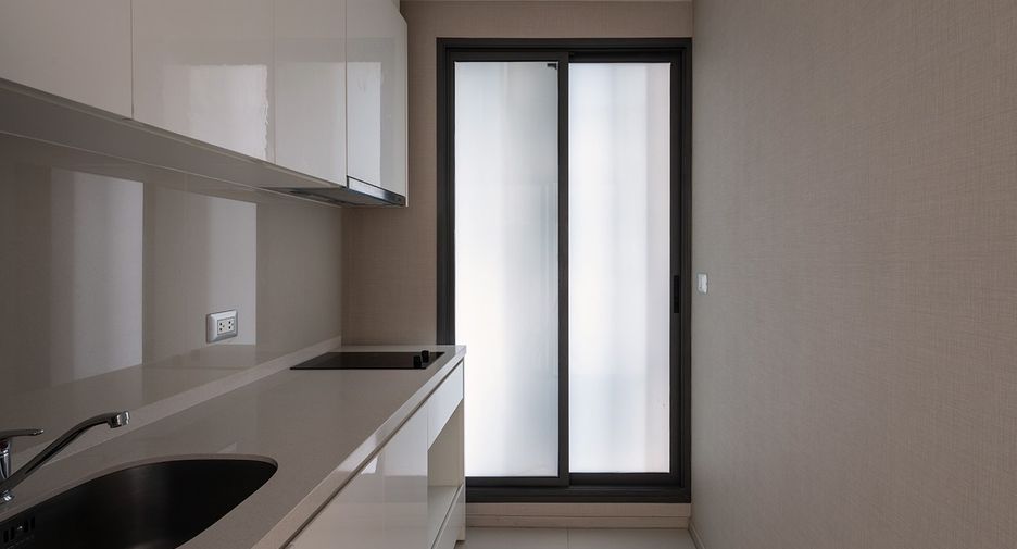 Condo en alquiler y en venta de 2 habitaciones en Khlong Toei, Bangkok