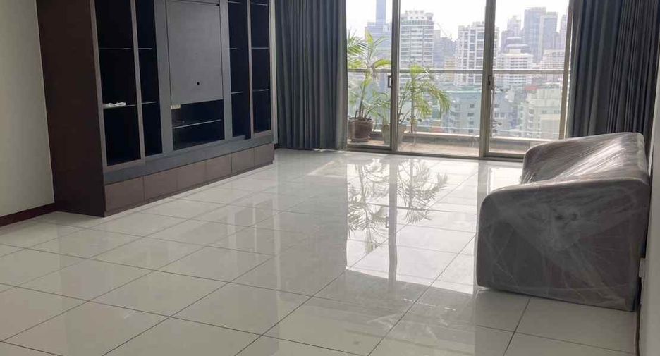 For rent 3 ベッドルーム condo in Khlong Toei, Bangkok