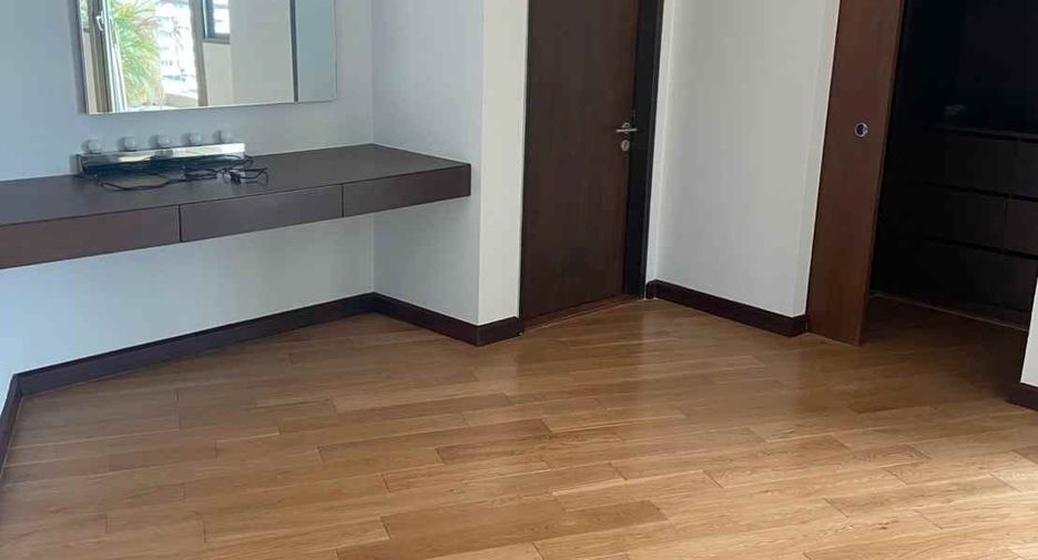For rent 3 ベッドルーム condo in Khlong Toei, Bangkok