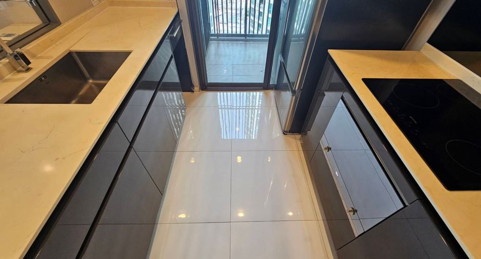 For rent 2 bedrooms condo in Khlong Toei, Bangkok